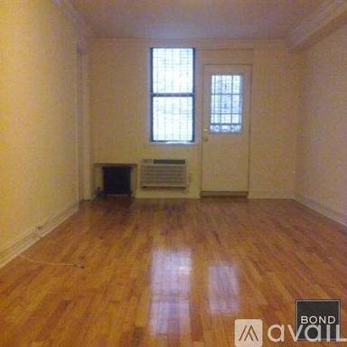 Main picture of 657 2nd Ave