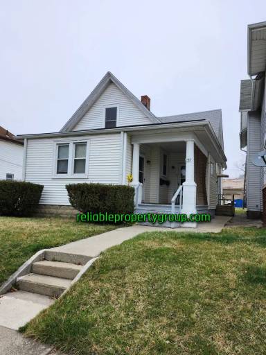 Main picture of 239 E Woodland Ave