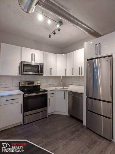 Main picture of The Lakeside Terrace