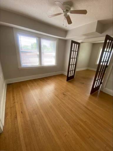 Main picture of 5444 Beacon Ave