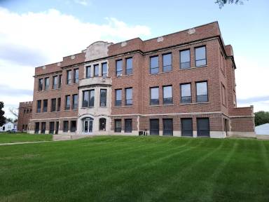 Main picture of Come Home to Peterson Square Apartments