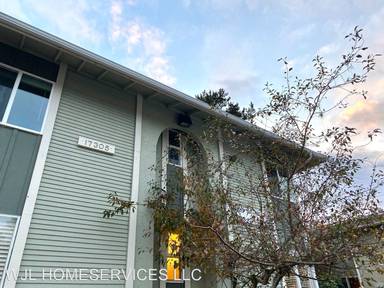 Main picture of 17305 NE 45th St