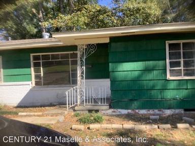 Main picture of 2438 Belvedere Dr