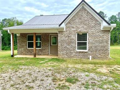 Main picture of 1140 County Road 194