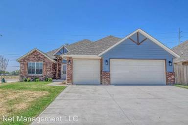 Main picture of 520 Summit Point Ln