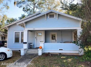 Main picture of 119 NW 11th St