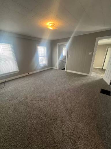 Main picture of 179 W 3rd St