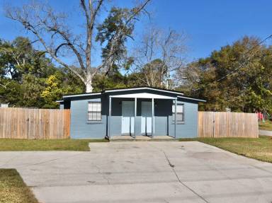 Main picture of 726 W 6th Ave