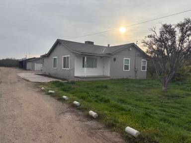 Main picture of 420 Milnes Rd