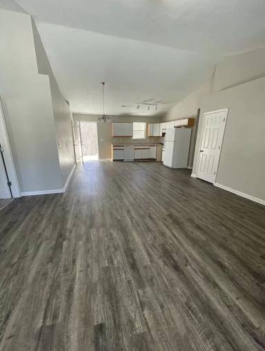 Main picture of 18 Backwater Way
