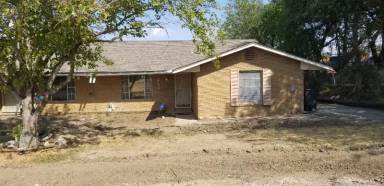 Main picture of 226 E Quill Dr