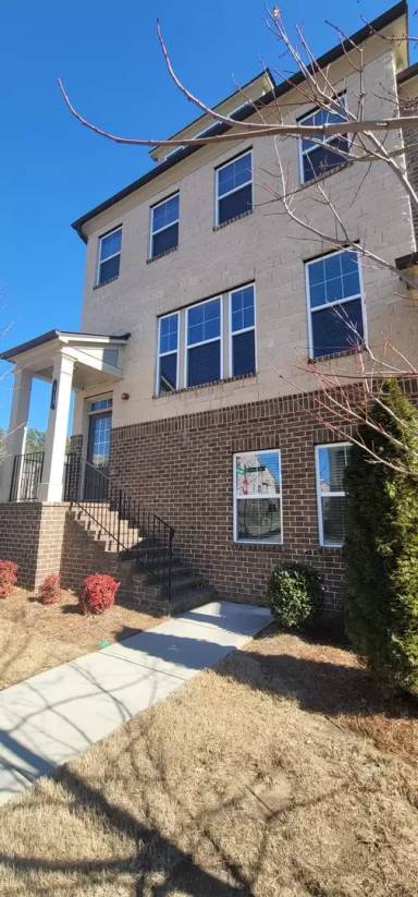 Main picture of 110 Grand Approach Dr