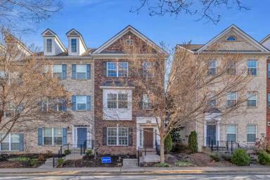 Main picture of 2116 Middle Tennessee Blvd