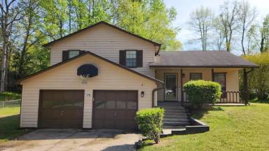 Main picture of 178 Christopher Pl