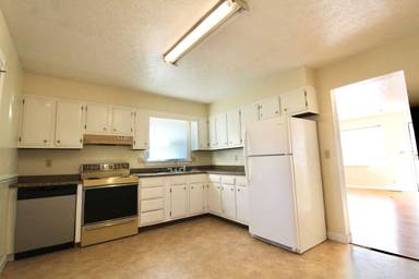 Main picture of 250 Randolph Rd