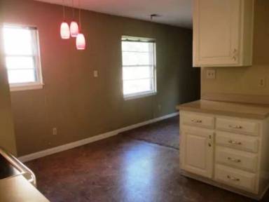 Main picture of 5229 Crest Dr