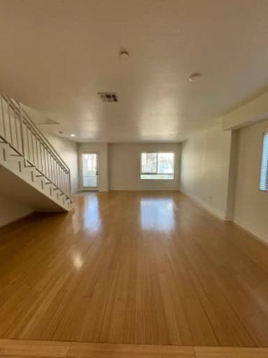 Main picture of 11312 Huston St