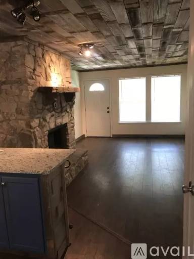 Main picture of 306 Ash St