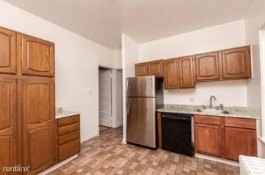 Main picture of 2635 W Altgeld St