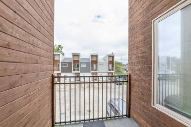 Main picture of 113 Bayou St