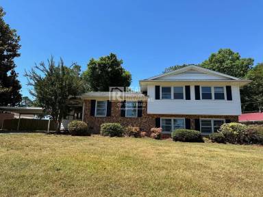 Main picture of 4004 Donegal Dr