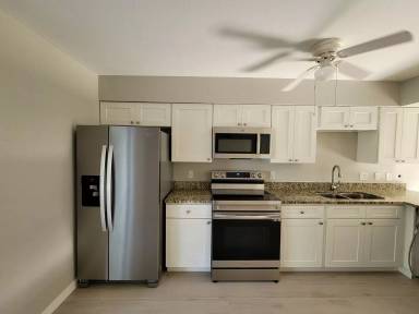 Main picture of 4530 SW 7th Pl