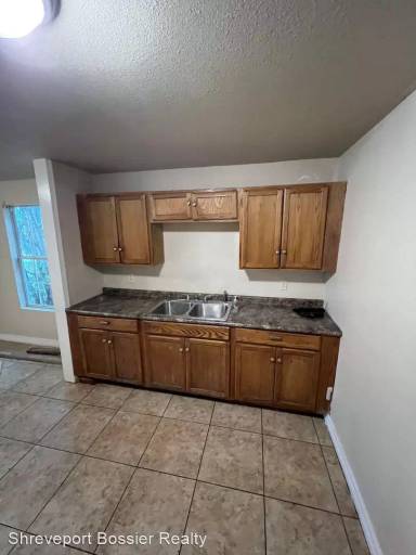 Main picture of 2636 Desoto St