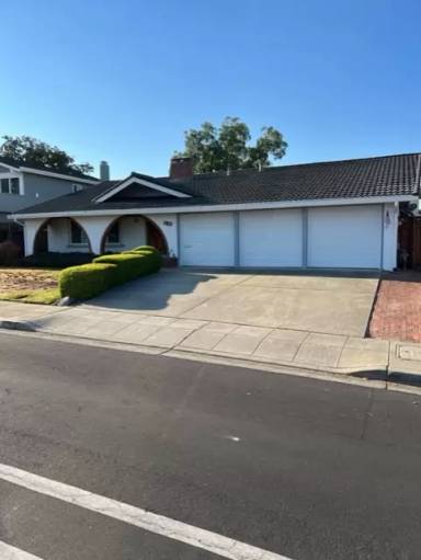Main picture of 1871 Vancouver Way