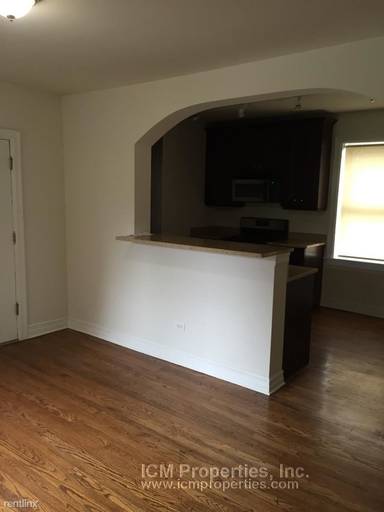 Main picture of 3808 N Sheffield Ave
