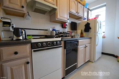 Main picture of 206 Chestnut Hill Ave