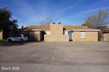 Main picture of 121 N Troy Ave