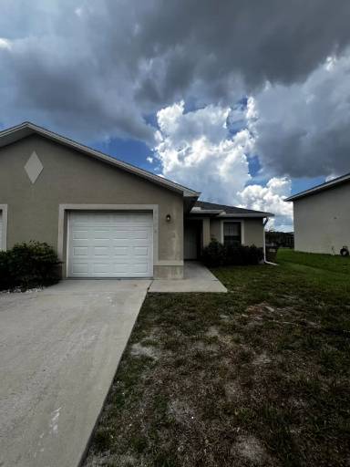 Main picture of 3818 SW 16th Pl