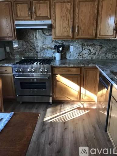 Main picture of 12489 Northwoods Blvd