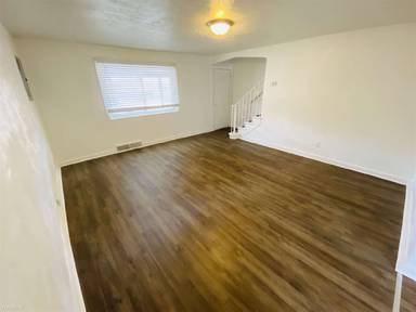 Main picture of 603 W Main St