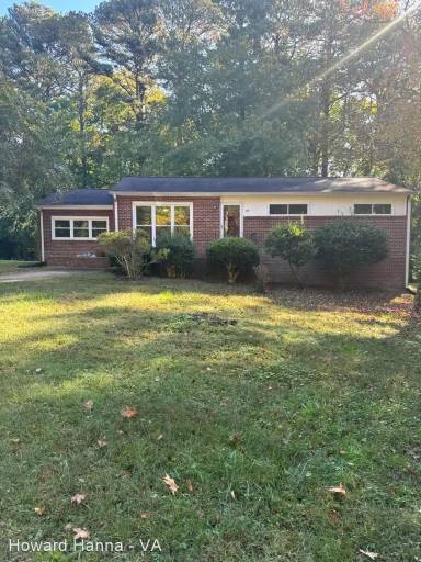 Main picture of 165 Winston Dr