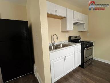 Main picture of 3202 N 24th St
