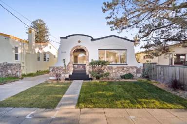 Main picture of 2810 55th Ave
