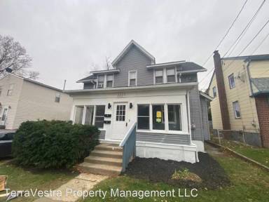 Main picture of 2227 49th St