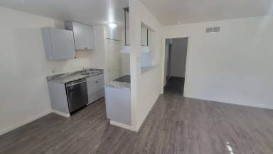 Main picture of 823 Sullivan Ln