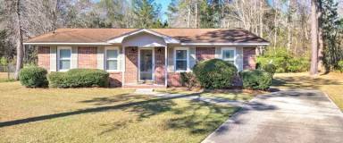 Main picture of 820 Cedar St