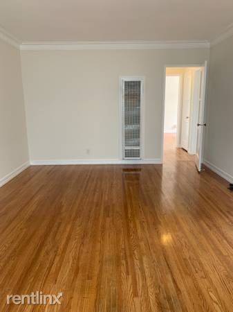 Main picture of 416 1/2 N Gardner St