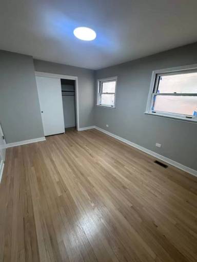 Main picture of 6009 S Kolin Ave