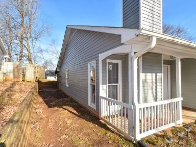 Main picture of 1811 Saffron Pl