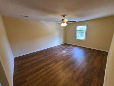 Main picture of 134 Calvin Ct