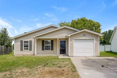Main picture of 722 Lou Gehrig Cir