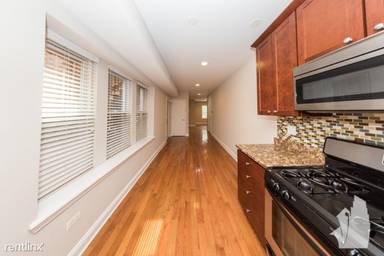 Main picture of 6501 N Claremont