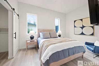 Main picture of 7044 SW Gonzaga St
