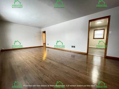 Main picture of 4140 Henry Ave