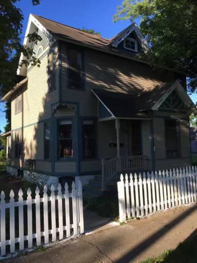 Main picture of 605 W Kalamazoo Ave