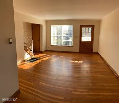 Main picture of 2124 Ridgeview Rd